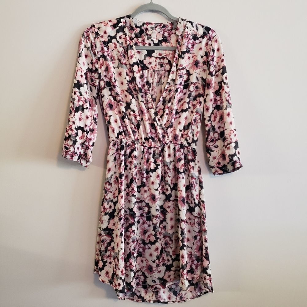 XHILARATION FLORAL FLOWY DRESS SIZE SMALL